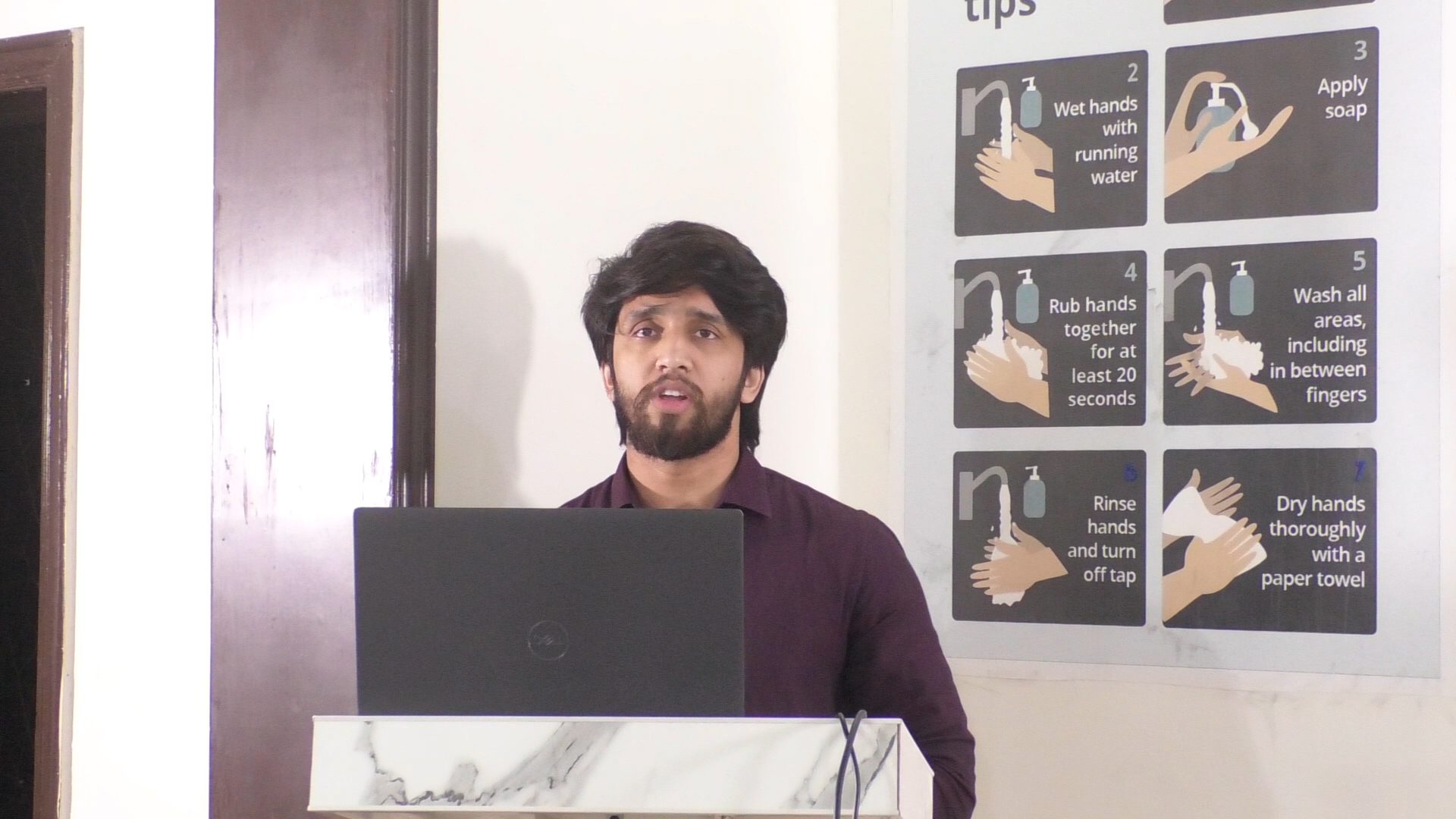 STREAM.00_44_10_39.Still016